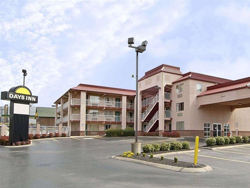 Super 8 By Wyndham Nashville Near Downtown / I-40 Exterior foto